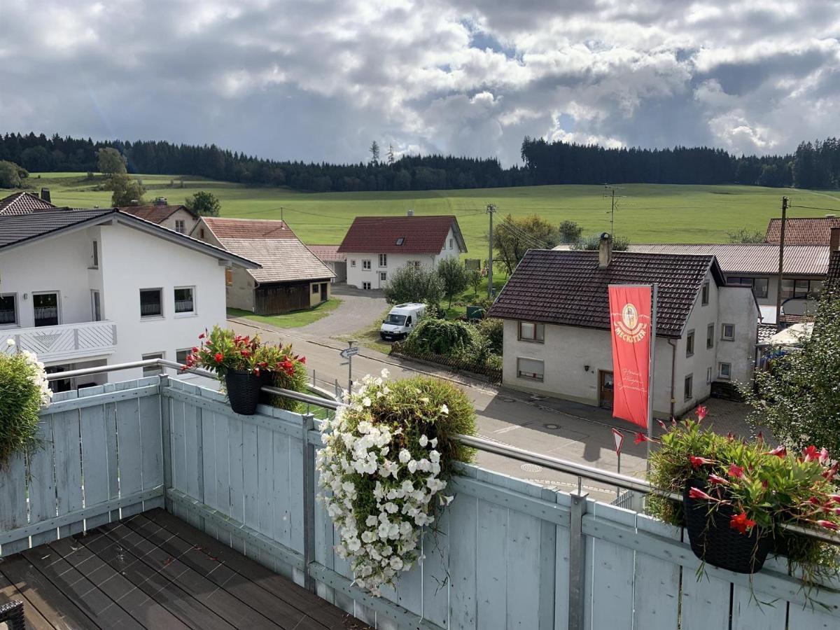 Hotel Landgasthaus Zum Kreuz Gbr Isny im Allgäu Exterior foto